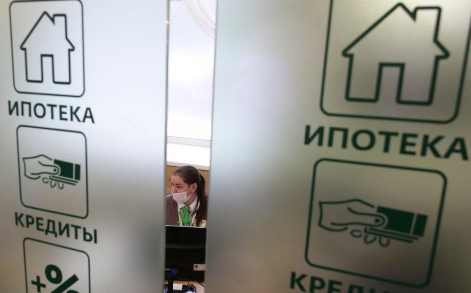 Мишустин дал срок для подготовки решения по льготной ипотеке в России.