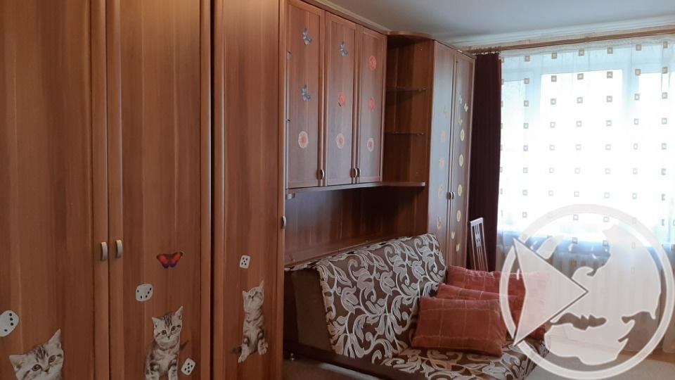 Сдается 2-х комнатная квартира. Расположена в уютном районе поселка Чкаловский. Развитая инфраструктура: школа и поликлиника в 2-х минутах ходьбы, также все магазины сетевые и несетевые, парикмахерская, храм, бассейн в новой школе. Отличное транспортное сообщение, автобусная остановка также в 5-ти м