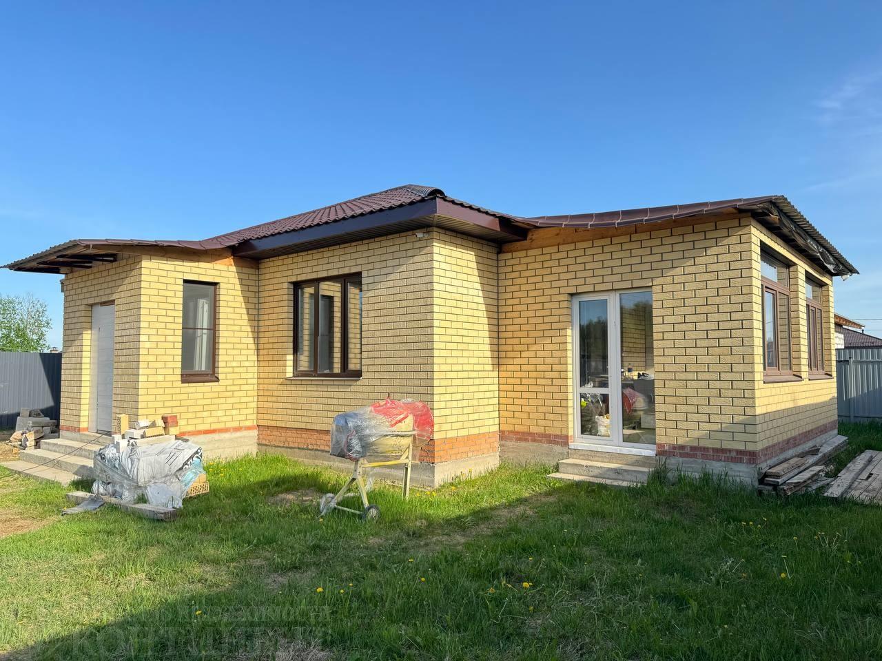 Продается дом в Московской обл., Щелковском районе, с.Новое Трубино, д.24. 
Располагается в 27 км от МКАД по Щелковскому шоссе.
Реальному покупателю ТОРГ!
В пешей доступности лесополоса, пруд для купания, рыбалки и пляж.
Дом строили для себя! Идет внутренняя отделка. 
Подходит для круглогодичного пр