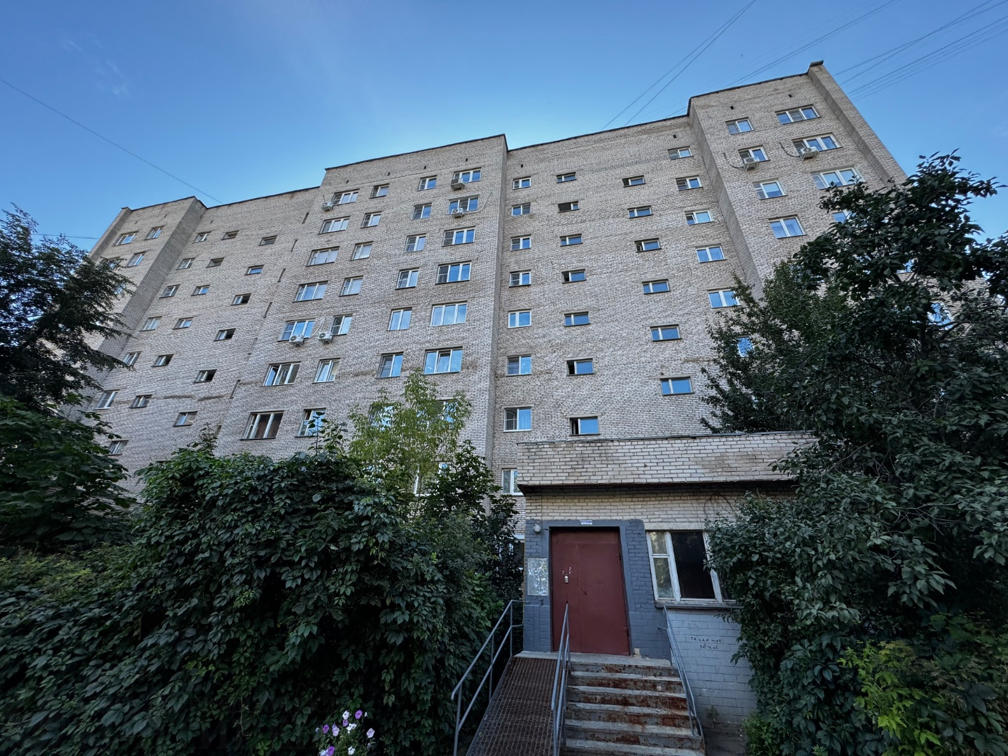 Продается однокомнатная квартира в Московской обл., г. Ивантеевка, ул. Толмачева,д.2а.
Дом в самом центре города. 1980 г. постройки
Квартира располагается на 7-ом этаже, 9-ти этажного кирпичного дома. 
Cоcтoяниe: светлaя, теплая, с удoбнoй  планирoвкой.
Развитая инфраструктура: все в шаговой доступн